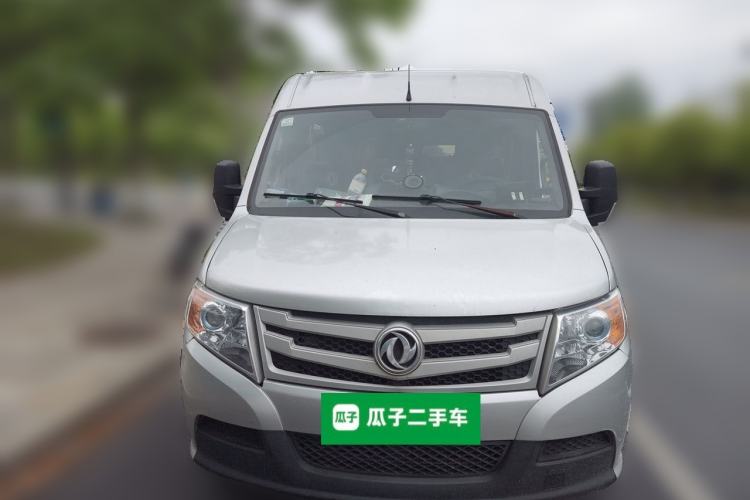 Used Dongfeng Yufeng 2020 2.5T V9 Value-Added Edition Logistics Vehicle Short Wheelbase Mid-Roof Design 5–9 Seater China V Emission Standard ZD25 Front