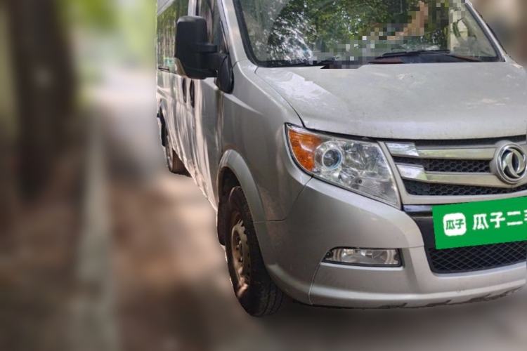 Used Dongfeng Yufeng 2020 2.5T V9 Logistics Vehicle Long Wheelbase High Roof 6-9 Seater China V Emission Standard ZD25 Front Right 45 Deg