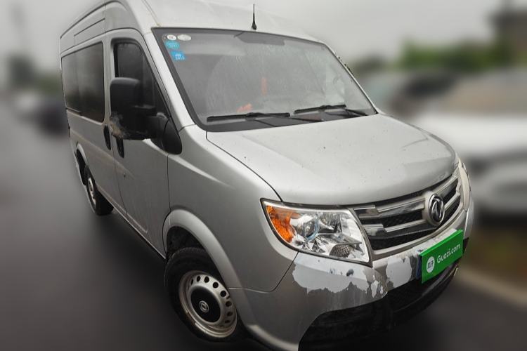 Used Dongfeng Yufeng 2020 2.3T Economy Standard Edition Logistics Vehicle Short Wheelbase Mid-Roof Design 5-9 Seats WP2.3 Front Right 45 Deg