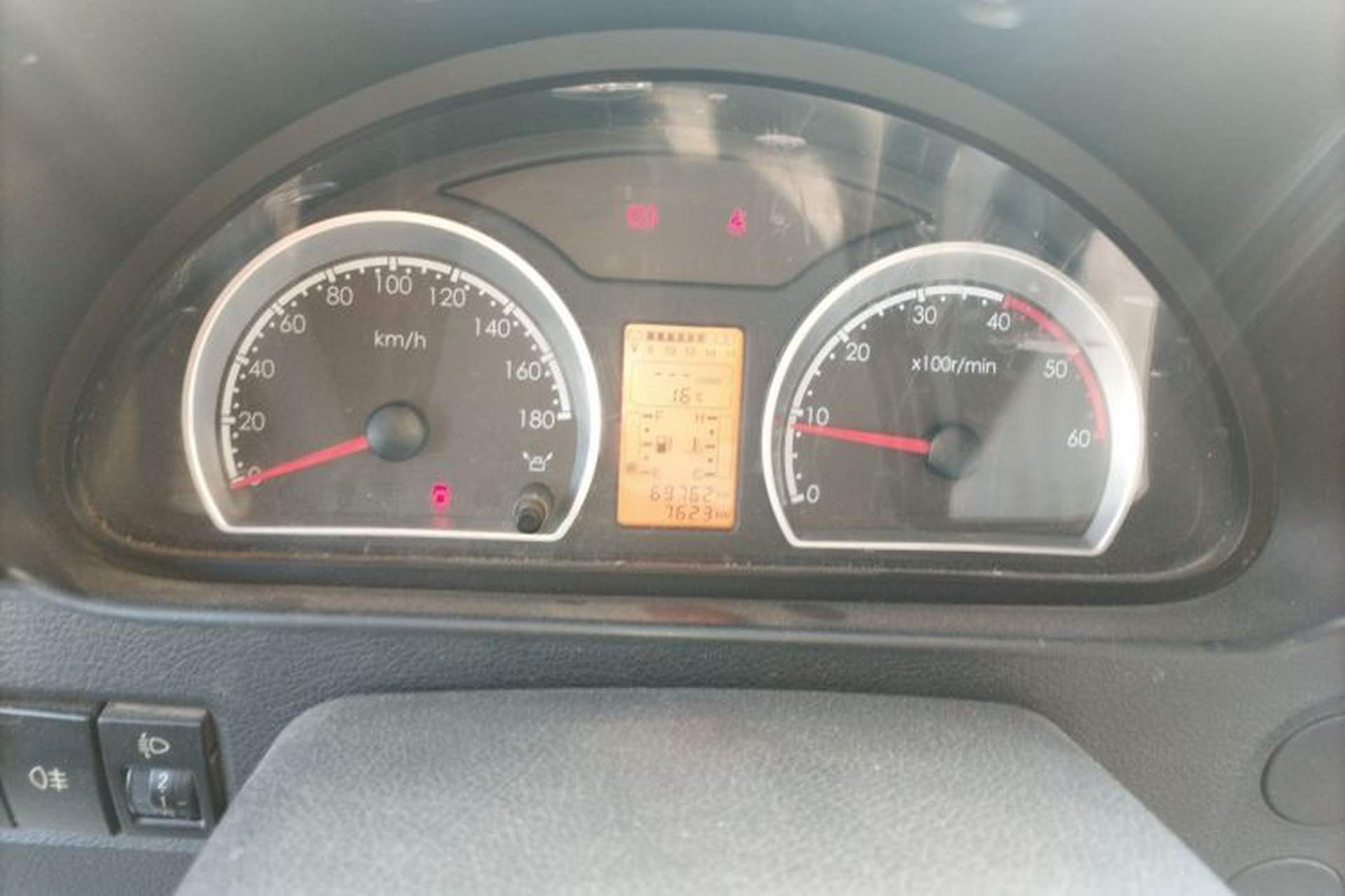 Used Dongfeng Yufeng 2020 2.3T Economy Standard Edition VAN Short Wheelbase Mid-Roof 3-Seater WP2.3 Instrument Cluster
