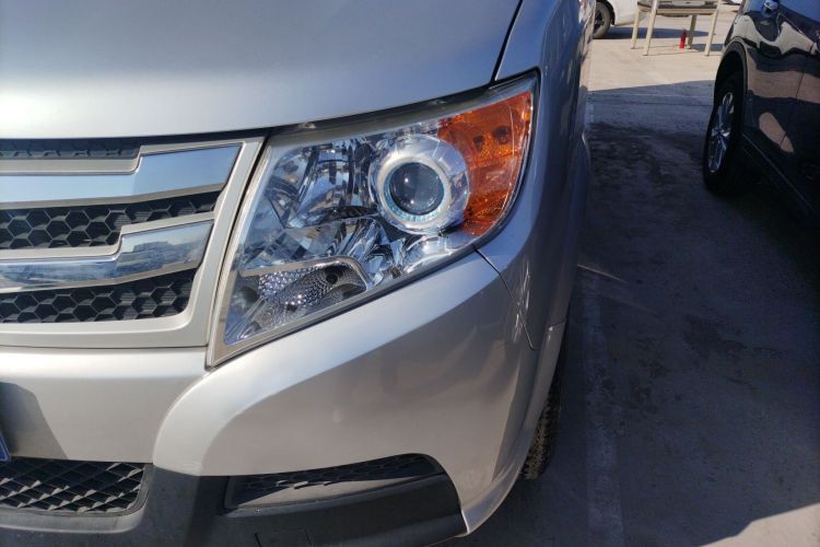 Used Dongfeng Yufeng 2020 2.3T Economy Standard Edition VAN Short Wheelbase Mid-Roof 3-Seater WP2.3 Left Front Headlight