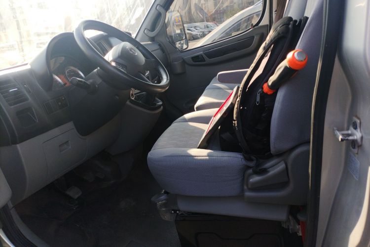 Used Dongfeng Yufeng 2020 2.3T Economy Standard Edition VAN Short Wheelbase Mid-Roof 3-Seater WP2.3 Left Rear Seat