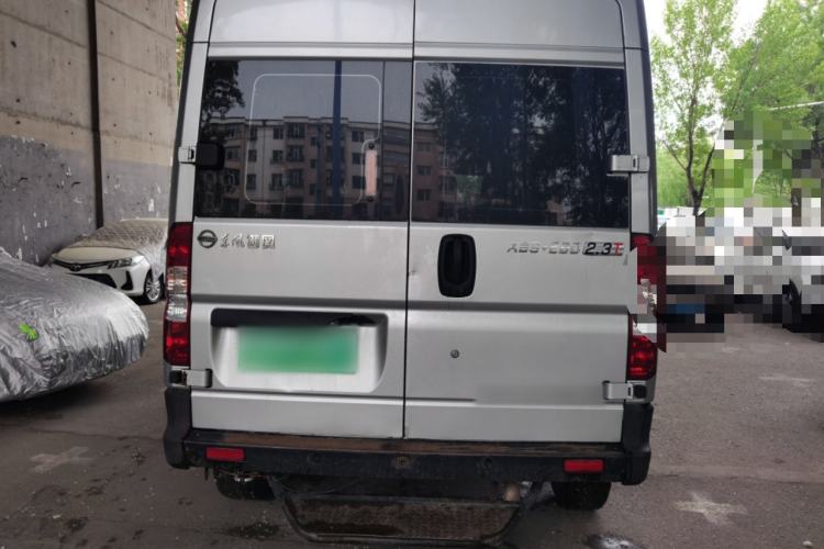 Used Dongfeng Yufeng 2020 2.3T Economy Standard Edition Logistics Vehicle Short Wheelbase Mid-Roof Design 5-9 Seats WP2.3 Rear