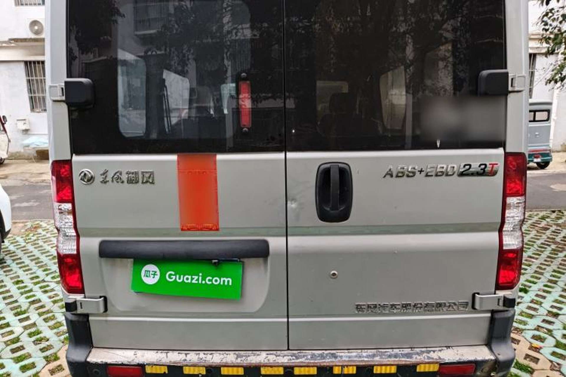 Used Dongfeng Yufeng 2020 2.3T Economy Logistics Vehicle Short Wheelbase Mid-Roof Design 5-9 Seats WP2.3 Rear