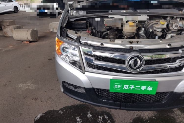 Used Dongfeng Yufeng 2020 2.3T Economy Standard Edition Logistics Vehicle Short Wheelbase Mid-Roof Design 5-9 Seats WP2.3 Right Front Headlight