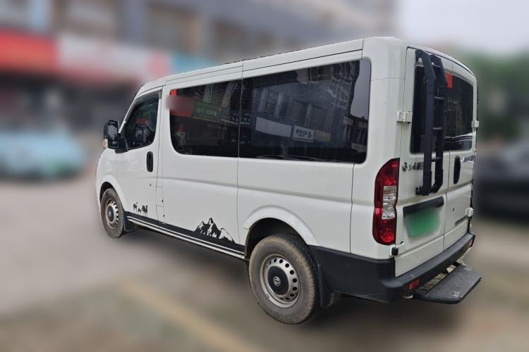 Used Dongfeng Yufeng 2020 2.3T Economy Logistics Vehicle Short Wheelbase Low Roof 5-9 Seater WP2.3 Exterior 3