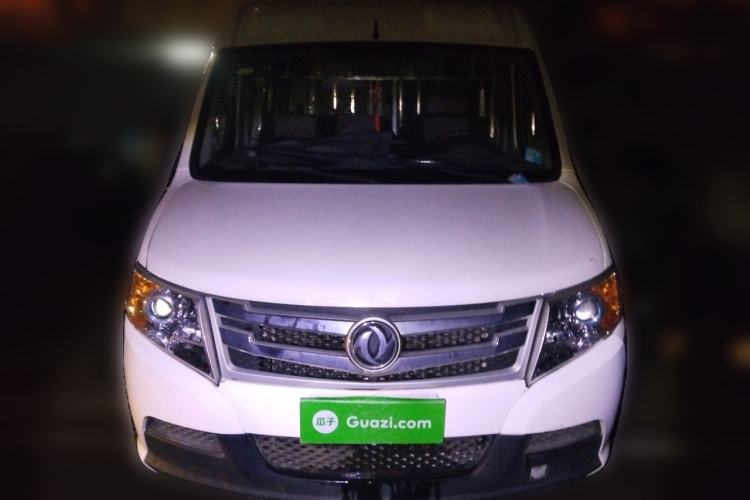 Used Dongfeng Yufeng 2020 2.3T Economy Logistics Vehicle Short Wheelbase Low Roof 5-9 Seater WP2.3 Front