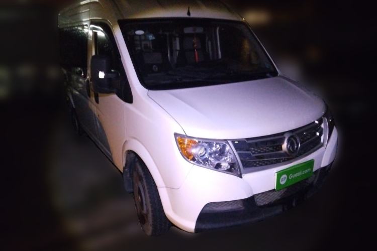 Used Dongfeng Yufeng 2020 2.3T Economy Logistics Vehicle Short Wheelbase Low Roof 5-9 Seater WP2.3 Front Right 45 Deg