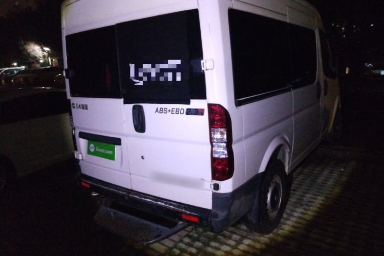 Used Dongfeng Yufeng 2020 2.3T Economy Logistics Vehicle Short Wheelbase Low Roof 5-9 Seater WP2.3 Rear Right 45 Deg