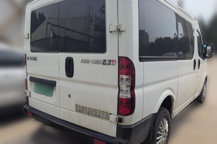 Used Dongfeng Yufeng 2020 2.3T Economy Logistics Vehicle Short Wheelbase Low Roof 5-9 Seater WP2.3 Rear Right 45 Deg