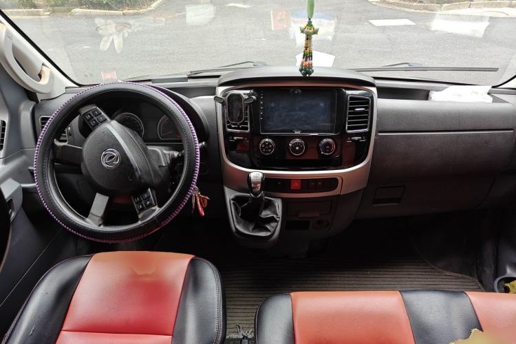 Used Dongfeng Yufeng 2021 2.3T Power King Front-Drive Logistics Vehicle Short Wheelbase Mid-Roof Design 5-9 Seater China VI Emission Standard M9T Center Console