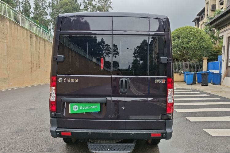 Used Dongfeng Yufeng 2021 2.0T Rear-Drive Logistics Vehicle Short Wheelbase Mid-Roof 5-9 Seaters China VI Standard D20 Exterior 4
