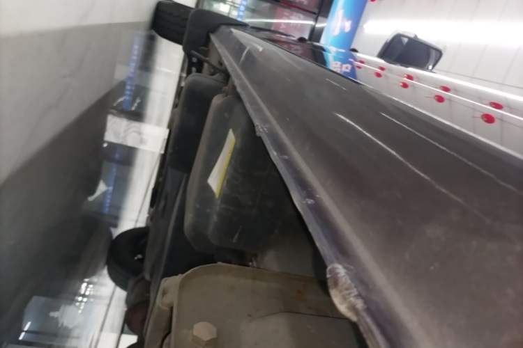 Used Dongfeng Yufeng 2021 2.0T Power King Front-Drive Logistics Van Short Wheelbase Low Roof 5-9 Seater China VI Emission Standard ZD20 Left Side Sill