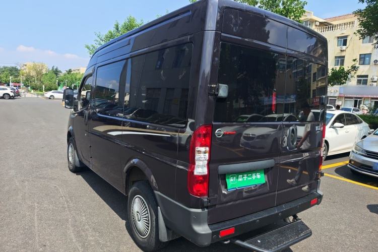 Used Dongfeng Yufeng 2021 2.3T V9 Logistics Vehicle Short Wheelbase Mid-Roof Design 5-9 Seater China V Emission Standard WP2.3 Rear Left 45 Deg