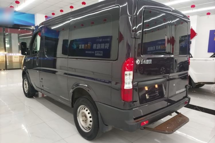 Used Dongfeng Yufeng 2021 2.0T Power King Front-Drive Logistics Van Short Wheelbase Low Roof 5-9 Seater China VI Emission Standard ZD20 Rear Left 45 Deg