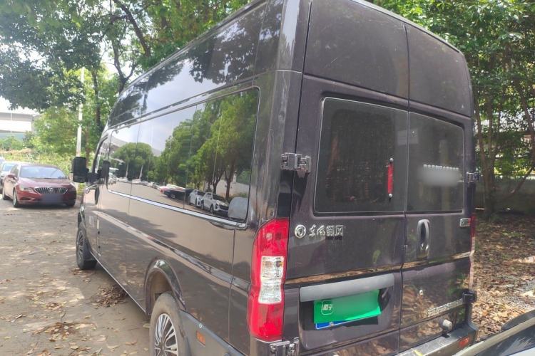 Used Dongfeng Yufeng 2021 2.0T Power King Front-Drive Logistics Vehicle Long Wheelbase High Roof 6-9 Seats China VI ZD20 Rear Left 45 Deg