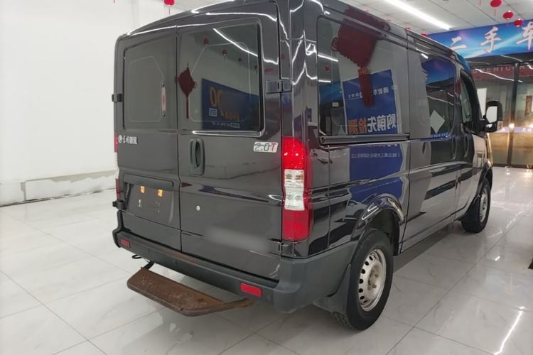Used Dongfeng Yufeng 2021 2.0T Power King Front-Drive Logistics Van Short Wheelbase Low Roof 5-9 Seater China VI Emission Standard ZD20 Rear Right 45 Deg