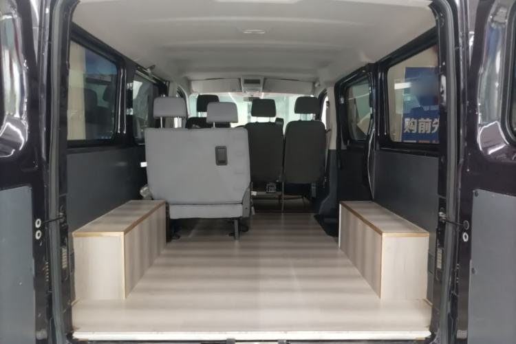 Used Dongfeng Yufeng 2021 2.0T Power King Front-Drive Logistics Van Short Wheelbase Low Roof 5-9 Seater China VI Emission Standard ZD20 Trunk