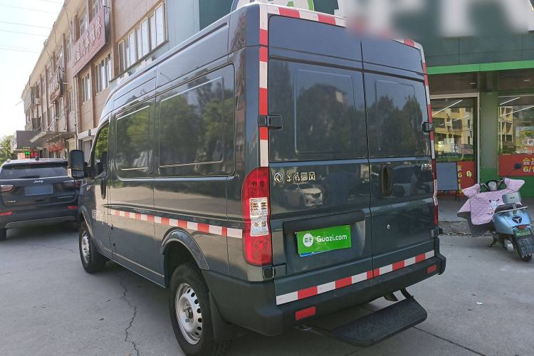 Used Dongfeng Yufeng 2021 2.3T Power King Front-Drive Van Short Wheelbase Mid-Roof 3-Seater China VI Standard M9T Rear Left 45 Deg