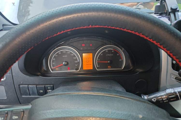 Used Dongfeng Yufeng 2021 2.3T V9 Logistics Vehicle Short Wheelbase Mid-Roof Design 5-9 Seater China V Emission Standard WP2.3 Instrument Cluster