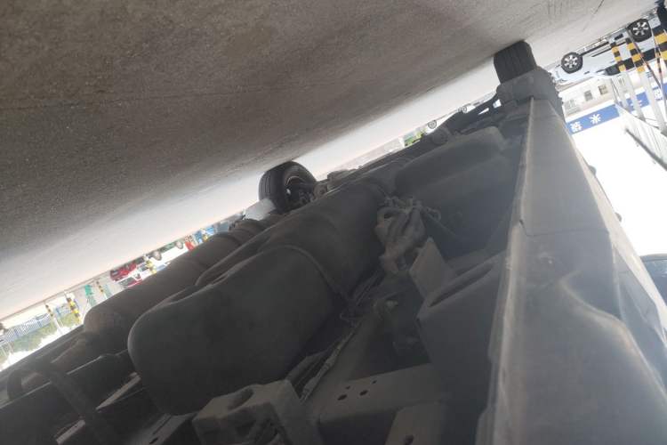 Used Dongfeng Yufeng 2021 2.3T Power King Rear-Drive Van Long Wheelbase High Roof Dual Rear Tires 3-Seater China VI Standard M9T Chassis Rear Left