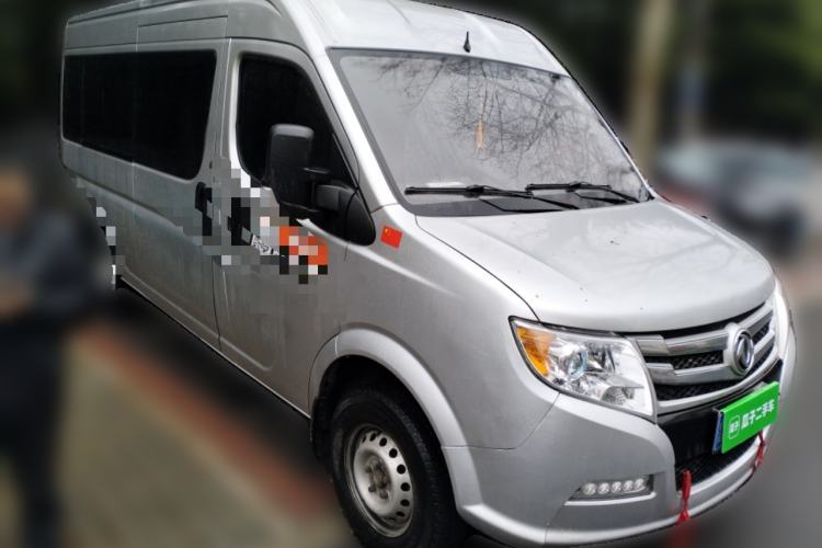 Used Dongfeng Yufeng 2021 2.3T Power King Front-Drive Logistics Van Long Wheelbase Mid-Roof 6–9 Seats China VI Standard M9T Front Right 45 Deg