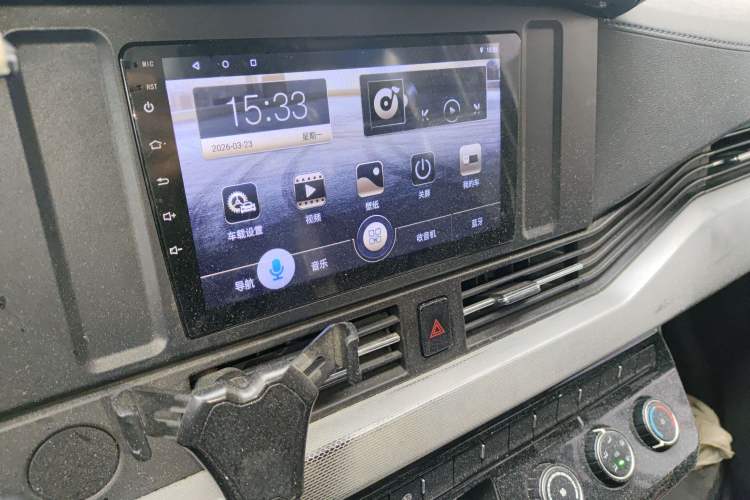 Used Dongfeng Yufeng 2021 2.0T Value Edition Van Long Wheelbase High Roof 3-Seater China VI Standard D20 Audio And AC Panel