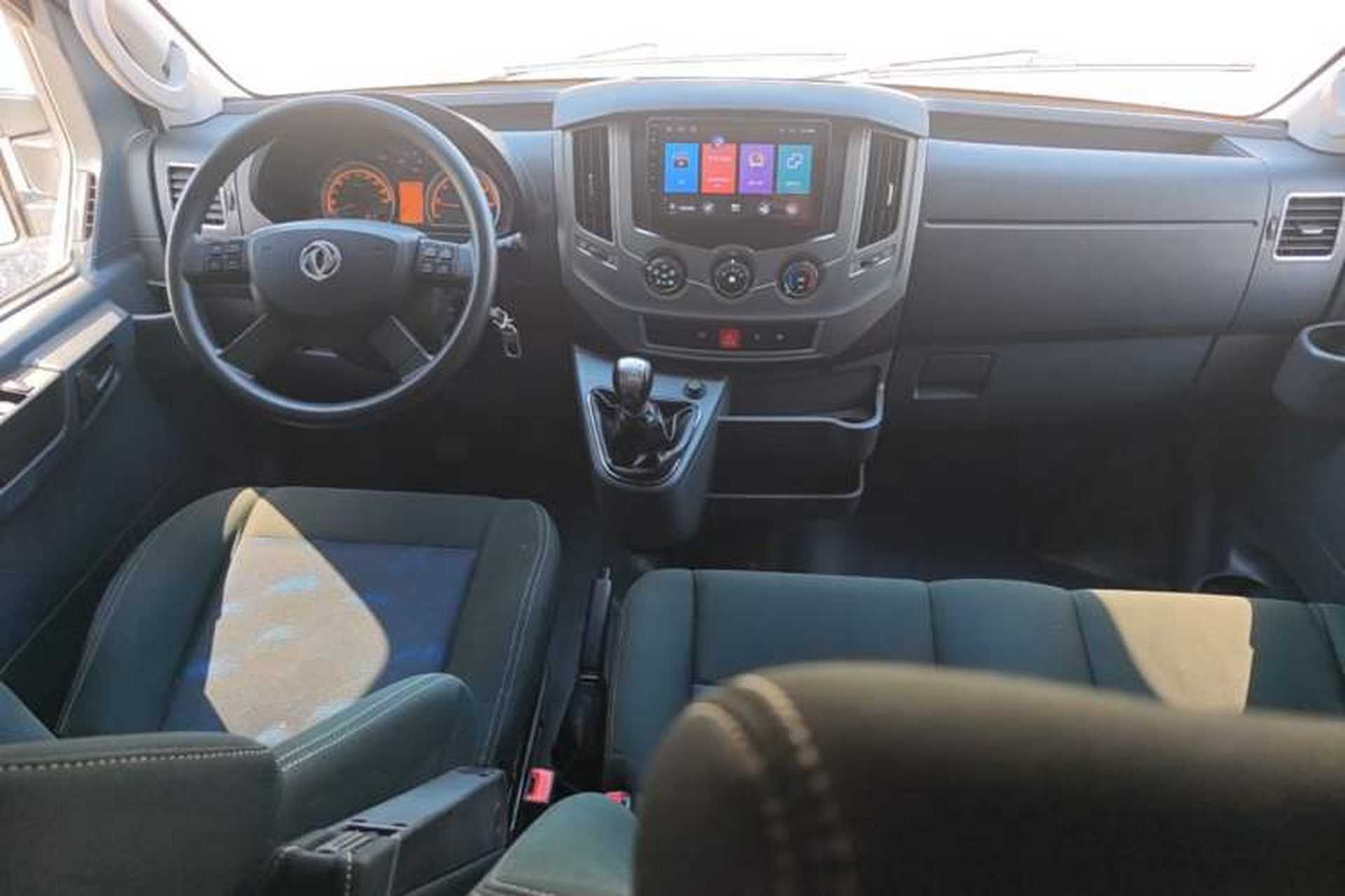 Used Dongfeng Yufeng 2021 2.0T Rear-Drive Logistics Vehicle Short Wheelbase Mid-Roof 5-9 Seaters China VI Standard D20 Center Console
