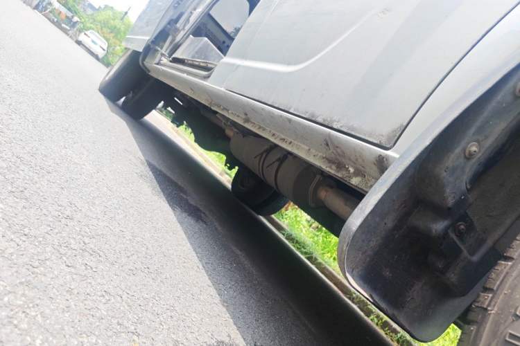 Used Dongfeng Yufeng  Chassis Front Right