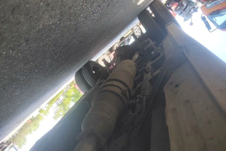 Used Dongfeng Yufeng  Chassis Front Right