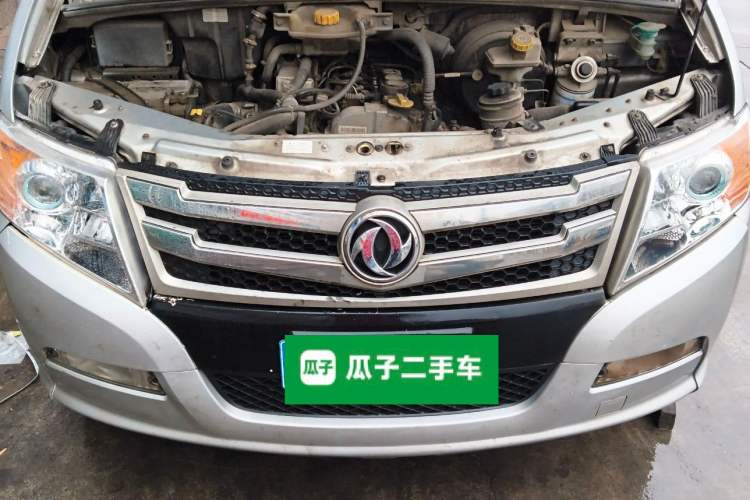 Used Dongfeng Yufeng 2021 2.0T Rear-Drive Logistics Vehicle Short Wheelbase Mid-Roof 5-9 Seaters China VI Standard D20 Engine Bay