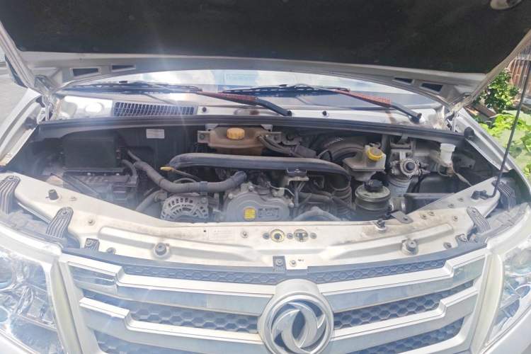 Used Dongfeng Yufeng  Engine Bay