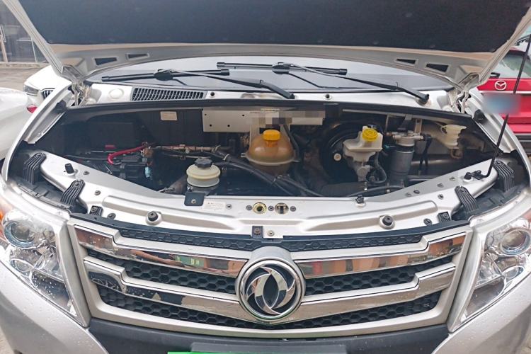 Used Dongfeng Yufeng 2021 2.3T Front-Drive Logistics Vehicle Short Wheelbase Mid-Roof 5-9 Seater China VI Standard M9T Engine Bay