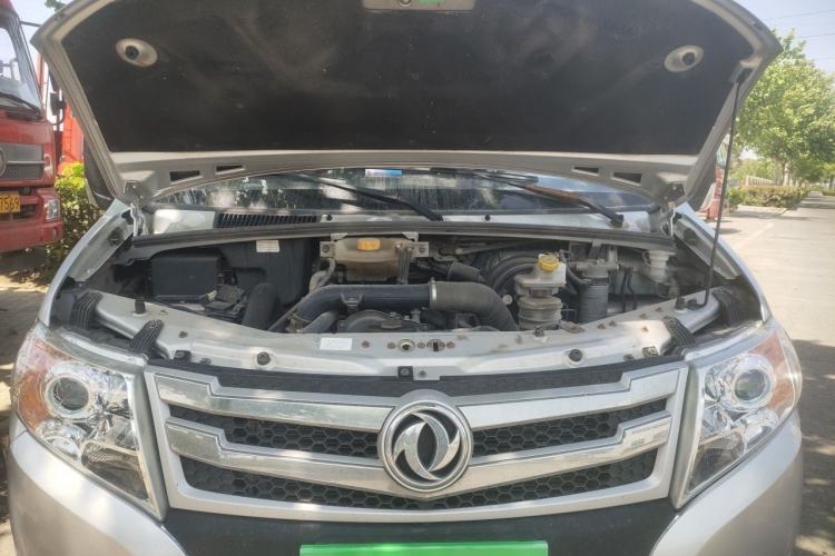 Used Dongfeng Yufeng  Engine Bay