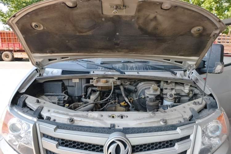Used Dongfeng Yufeng  Engine Bay