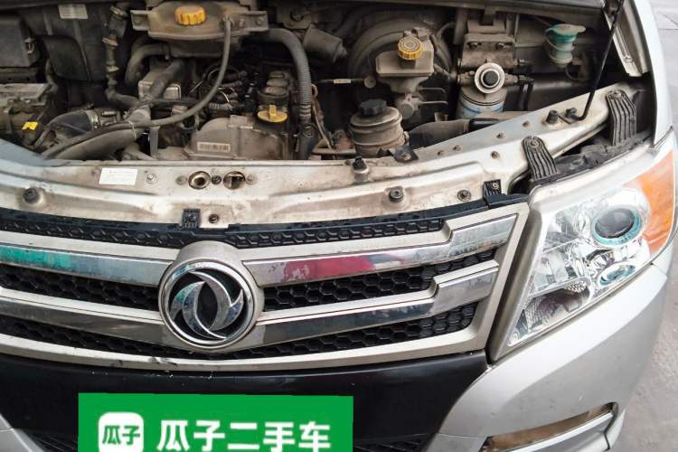 Used Dongfeng Yufeng 2021 2.0T Rear-Drive Logistics Vehicle Short Wheelbase Mid-Roof 5-9 Seaters China VI Standard D20 Engine Bay Left