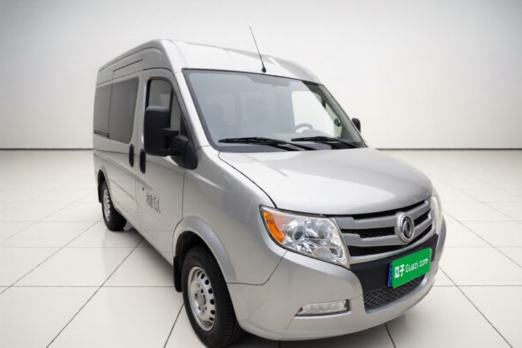 Used Dongfeng Yufeng 2021 2.3T Power King Front-Drive Logistics Vehicle Short Wheelbase Mid-Roof Design 5-9 Seater China VI Emission Standard M9T Exterior 2