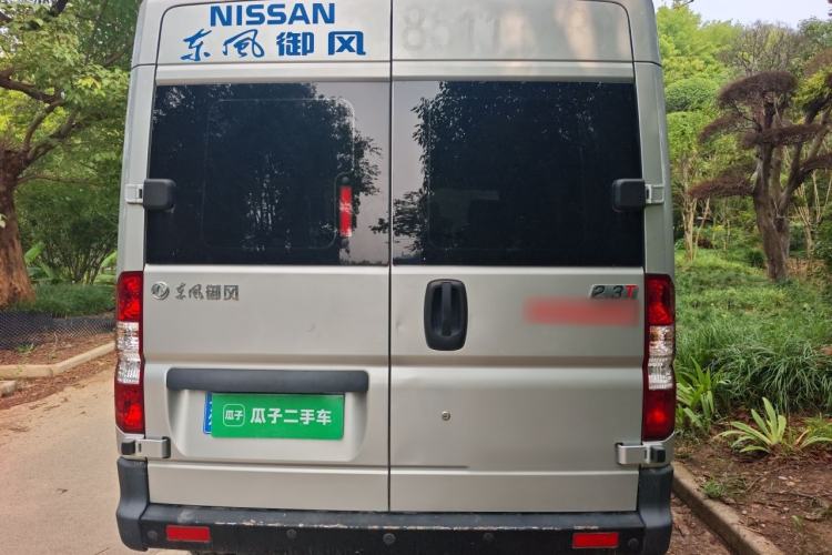 Used Dongfeng Yufeng 2021 2.3T Power King Front-Drive Logistics Vehicle Short Wheelbase Mid-Roof Design 5-9 Seater China VI Emission Standard M9T Exterior 4