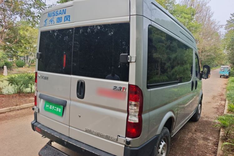 Used Dongfeng Yufeng 2021 2.3T Power King Front-Drive Logistics Vehicle Short Wheelbase Mid-Roof Design 5-9 Seater China VI Emission Standard M9T Exterior 5