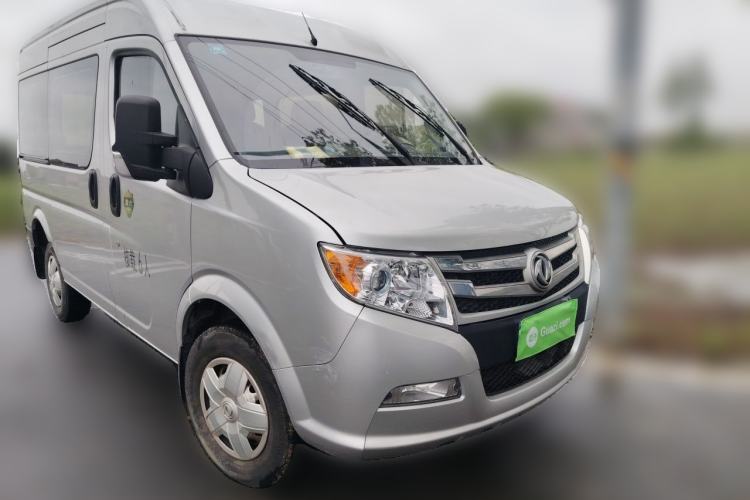Used Dongfeng Yufeng 2021 2.4T Rear-Drive Logistics Vehicle Short Wheelbase Mid-Roof Design 5–9 Seater China VI Emission Standard Model YCY24140-60 Front Right 45 Deg