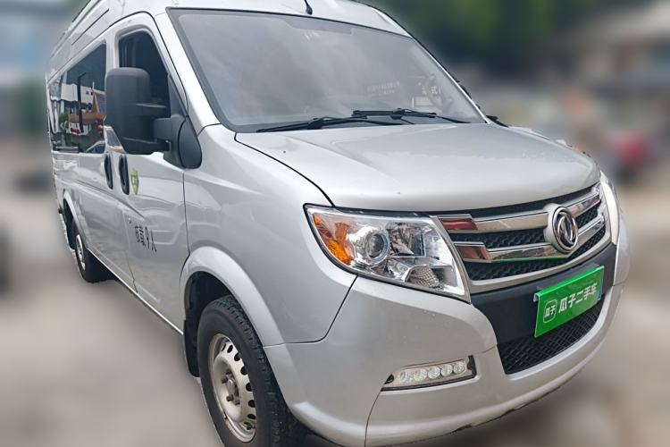 Used Dongfeng Yufeng 2021 2.3T Front-Drive Logistics Vehicle Short Wheelbase Mid-Roof 5-9 Seater China VI Standard M9T Front Right 45 Deg