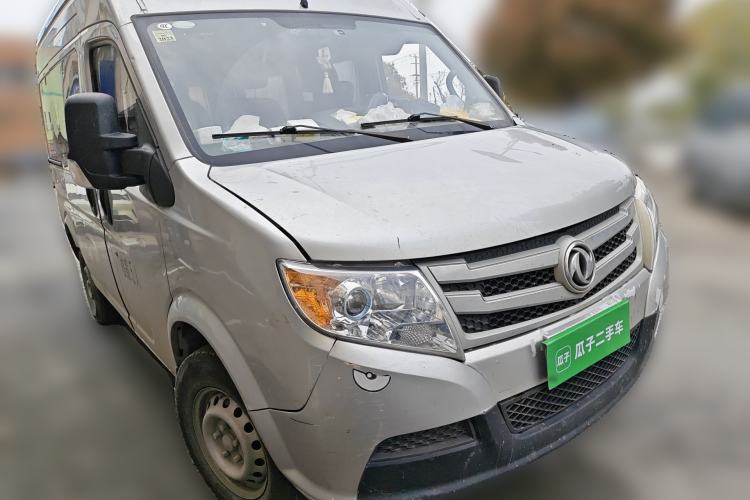 Used Dongfeng Yufeng 2021 2.3T V9 Logistics Vehicle Short Wheelbase Mid-Roof Design 5-9 Seater China V Emission Standard WP2.3 Front Right 45 Deg