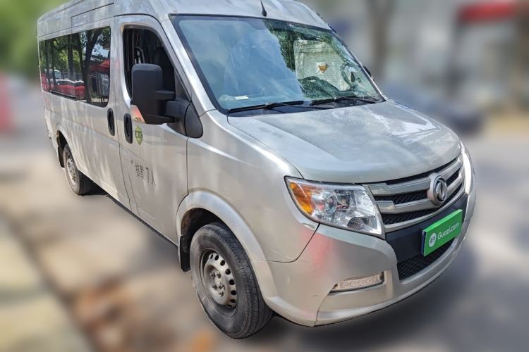 Used Dongfeng Yufeng 2021 2.3T Power King Front-Drive Logistics Van Long Wheelbase Mid-Roof 6–9 Seats China VI Standard M9T Front Right 45 Deg