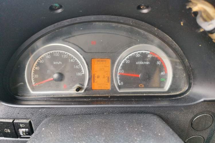 Used Dongfeng Yufeng 2021 2.3T Power King Front-Drive Logistics Van Long Wheelbase High Roof 6-9 Seats China VI Standard M9T Instrument Cluster