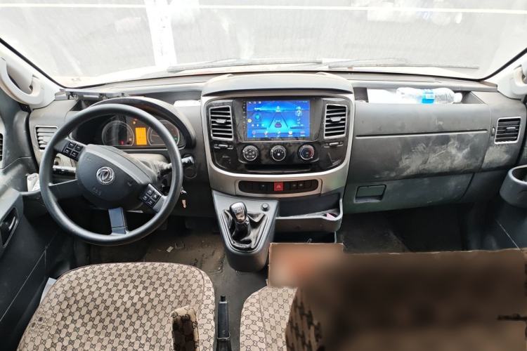 Used Dongfeng Yufeng 2021 2.3T Power King Rear-Drive Logistics Vehicle Long Wheelbase High Roof Dual Rear Tires 6–9 Seats China VI Standard M9T Interior 2