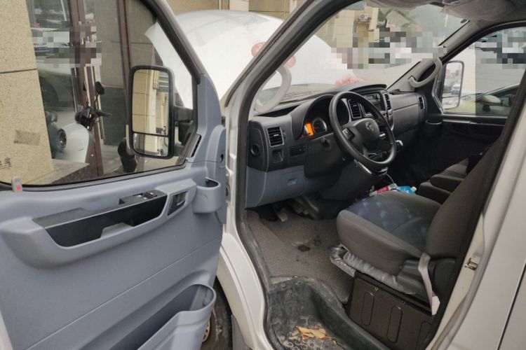 Used Dongfeng Yufeng 2021 2.3T Power King Front-Drive Van Long Wheelbase Mid-Roof 3-Seater China VI Standard M9T Interior 3