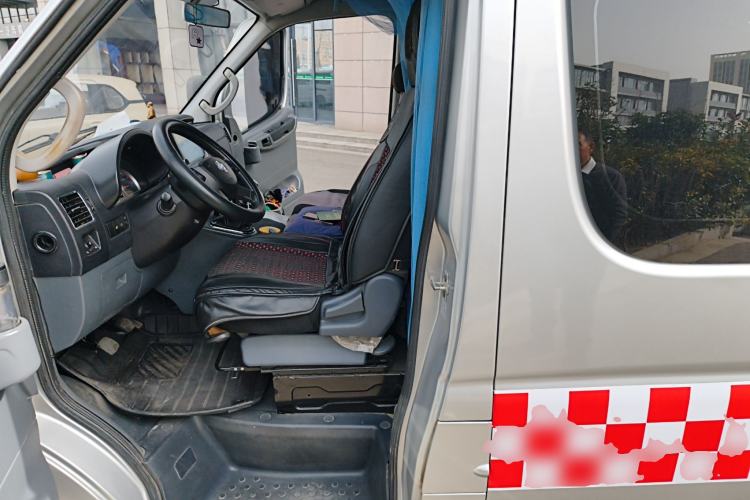 Used Dongfeng Yufeng 2021 2.4T Rear-Drive Logistics Vehicle Long Wheelbase High Roof Dual Rear Tires 6–9 Seats China VI Emission Standard YCY24140-60 Left Front Seat
