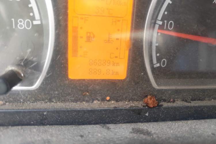Used Dongfeng Yufeng  Odometer Close Up