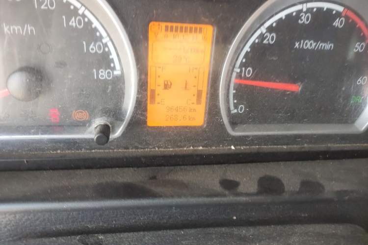 Used Dongfeng Yufeng  Odometer Close Up