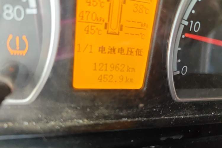 Used Dongfeng Yufeng 2021 2.3T Power King Front-Drive Logistics Van Long Wheelbase Mid-Roof 6–9 Seats China VI Standard M9T Odometer Close Up